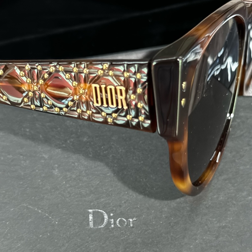 DIOR Tortoiseshell & Gold Sunglasses NIB!! - Picture 7 of 16